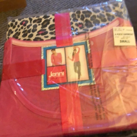 NWT JENNI Two piece pajama set size small - Picture 3 of 3